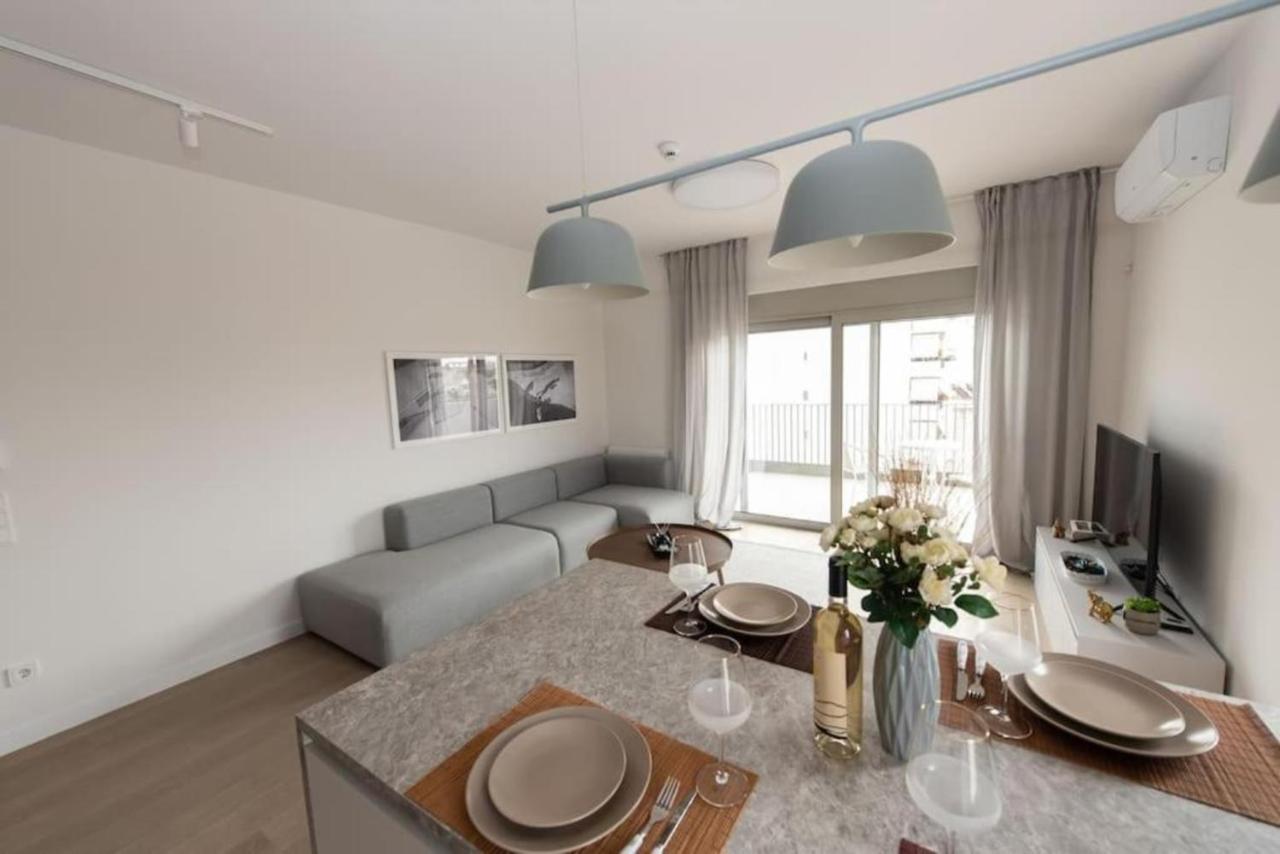 Brand-New Flat With A City View Atenas Exterior foto